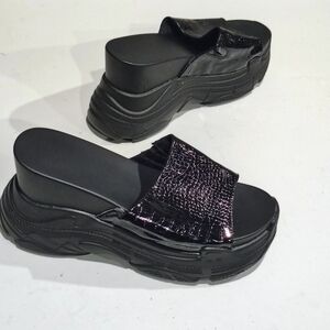 Women's Black Wedge Platform Chunky Slip-on Open Toe Sandals Size 10 NWNB